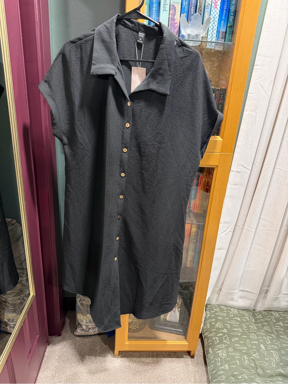 NWTBlack Short-Sleeve Button-Front Womens dress